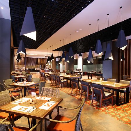 Swiss-Belhotel Чиребон Екстер'єр фото