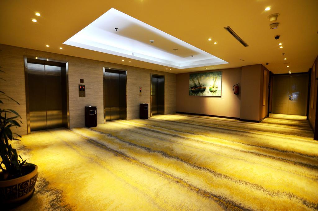 Swiss-Belhotel Чиребон Екстер'єр фото