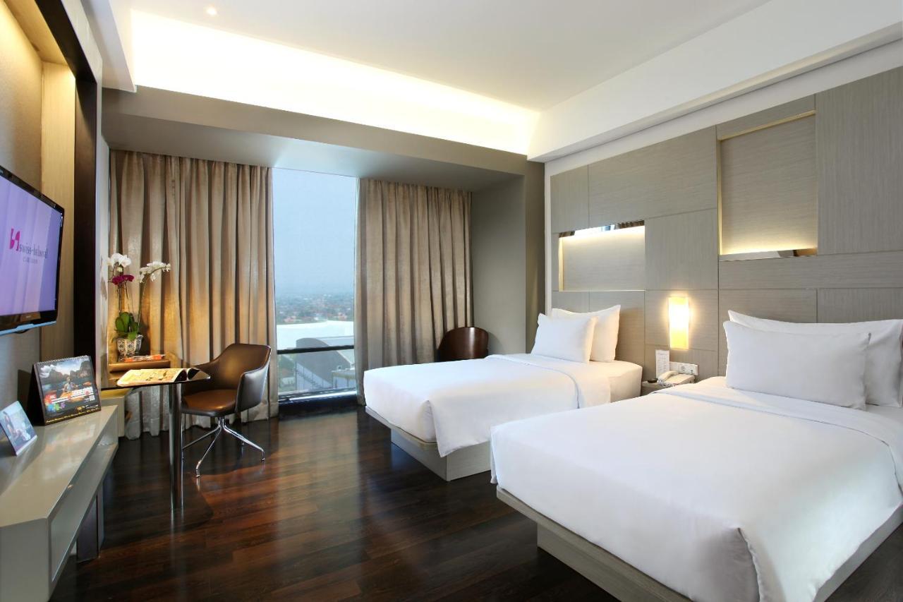 Swiss-Belhotel Чиребон Екстер'єр фото