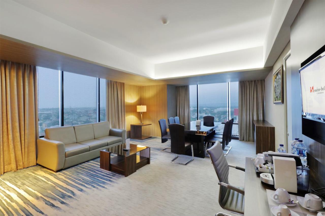 Swiss-Belhotel Чиребон Екстер'єр фото